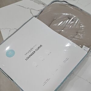 NWT Snuggle Me Lounger Curve in BIRCH